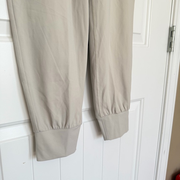 Athleta Salutation Joggers Women’s Small Pants Tan Beige Yoga Stretch Pull On - Picture 4 of 10